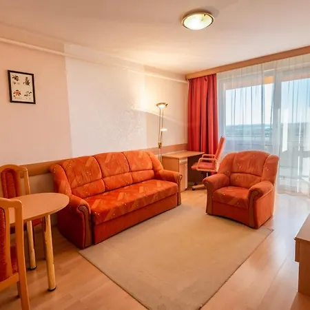 Barátság Hotel 3*