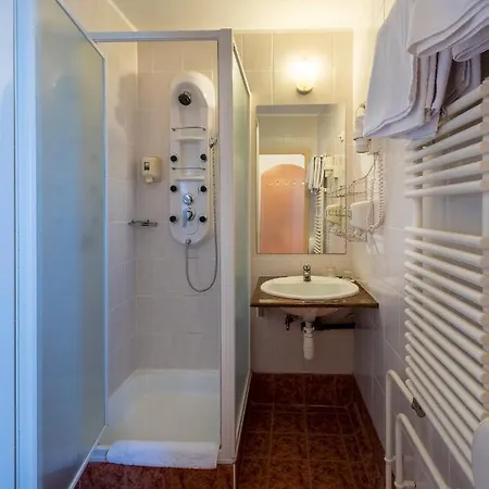 Barátság Hotel 3*