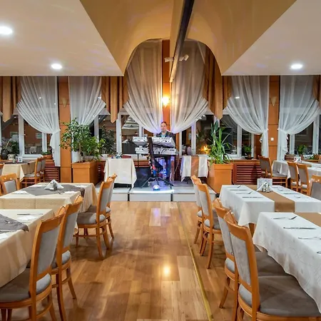 Hotel Barátság