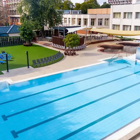 Baratsag Hotel 3*